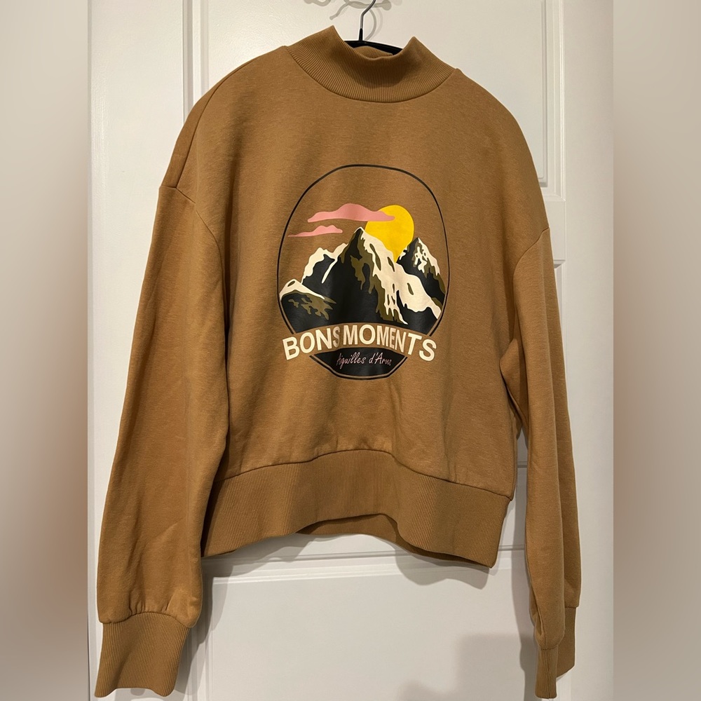 NWT H&M BONS MOMENTS sweatshirt